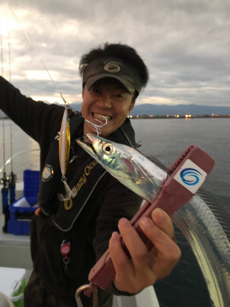 太刀魚テンヤで棚から牡丹餅～!! ハヤブサLady 隼華HAYAKA