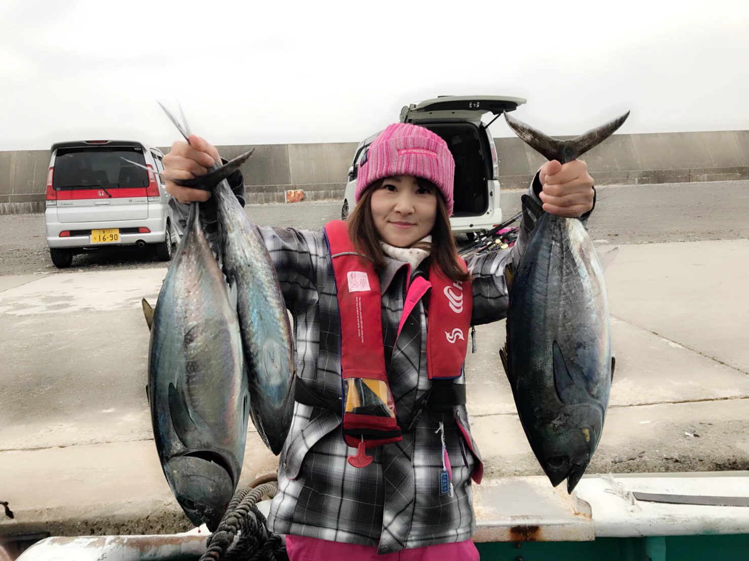 トンボマグロ釣りが本マグロ釣りに O 三重県和具港三善丸 ハヤブサlady 隼華 Hayaka