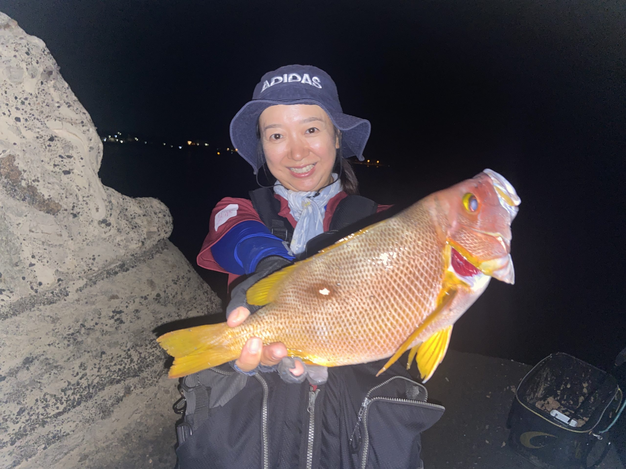 新規開拓の夜釣りで驚きの釣果 ️ | ハヤブサLady 隼華-HAYAKA-