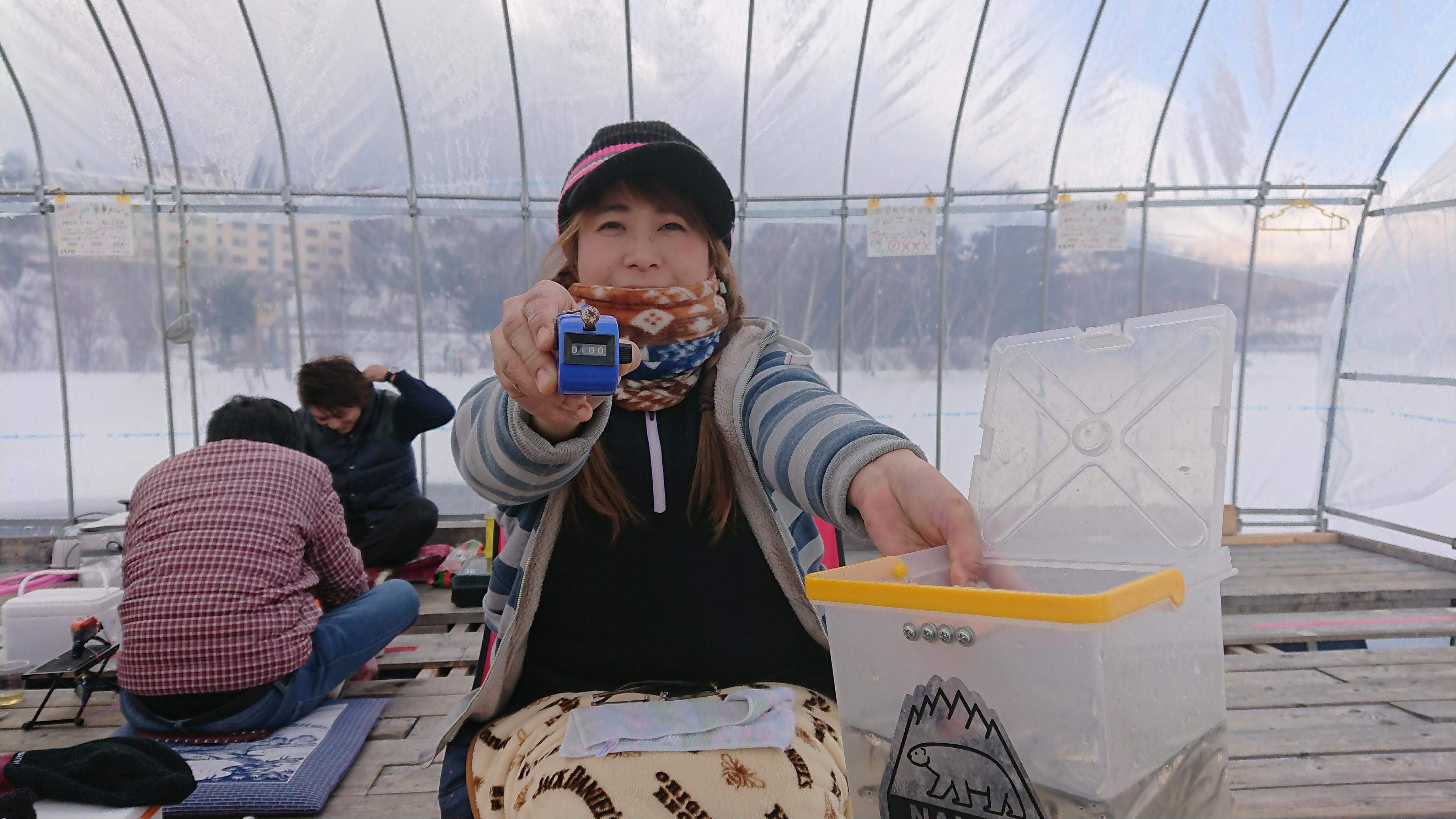 白樺湖で氷上ドームワカサギイベント | ハヤブサLady 隼華-HAYAKA-